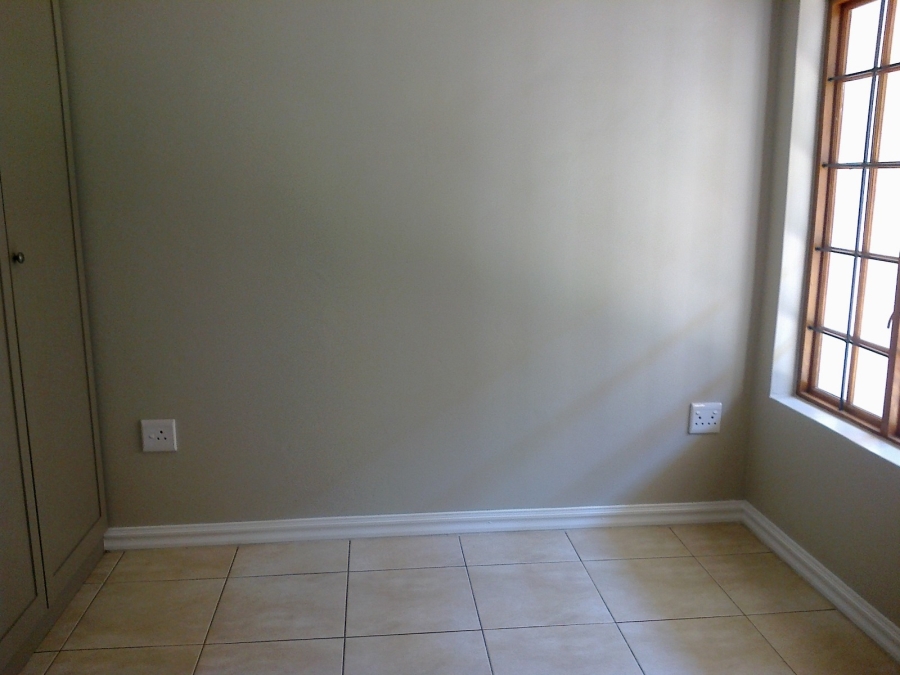 1 Bedroom Property for Sale in Kannoniers Park North West